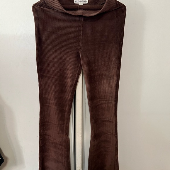 High wasted flare pants. - Picture 3 of 4